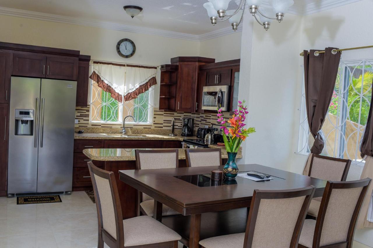 Tropical Luxury Dreams Villa Ocho Rios Exterior photo